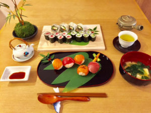 helathy rice tuna and salmon sushi course