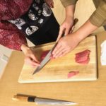 slicing tuna