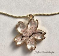 Amazing Sakura shaped cherry blossoms necklace
